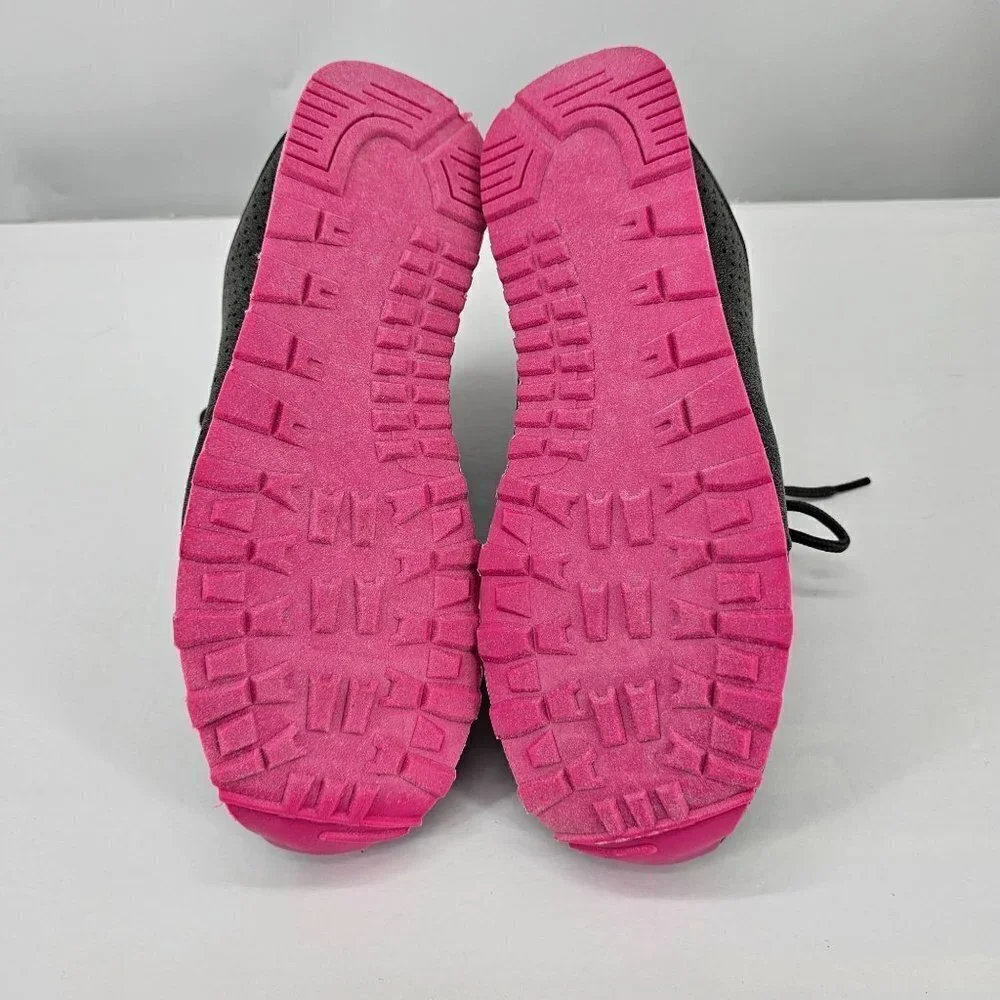Dream Seek Gray & Fuchsia Logo-Accent Sneaker - Picture 7 of 10
